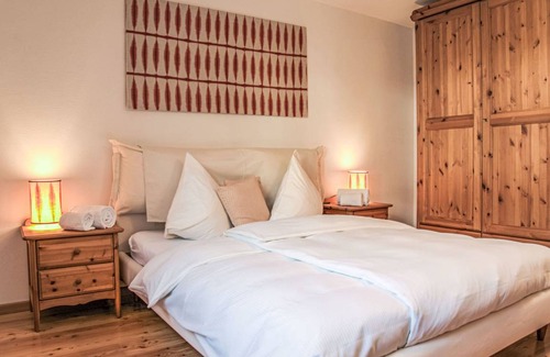 Zuoz Apartment | 80 m² Apartment ∙ 2 bedrooms ∙ 4 guests
