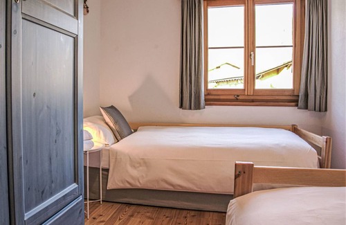 Zuoz Apartment | 80 m² Apartment ∙ 2 bedrooms ∙ 4 guests