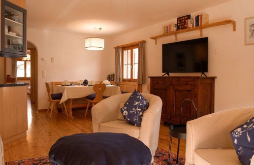 Zuoz Apartment | 80 m² Apartment ∙ 2 bedrooms ∙ 4 guests