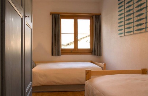 Zuoz Apartment | 80 m² Apartment ∙ 2 bedrooms ∙ 4 guests