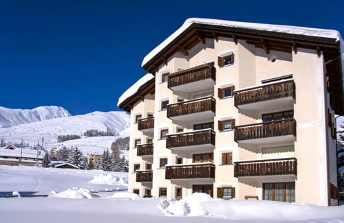 Zuoz Apartment | 80 m² Apartment ∙ 2 bedrooms ∙ 4 guests