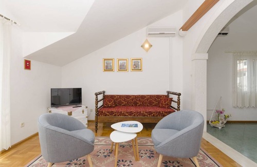 Bol Apartment | 80 m² Apartment ∙ 2 bedrooms ∙ 4 guests