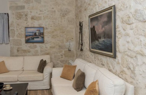 Roustika Apartment | 80 m² Apartment ∙ 2 bedrooms ∙ 4 guests
