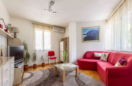 Split Apartment | 80 m² Apartment ∙ 3 bedrooms ∙ 5 guests