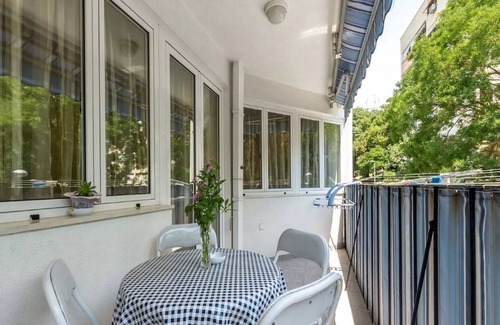Split Apartment | 80 m² Apartment ∙ 3 bedrooms ∙ 5 guests