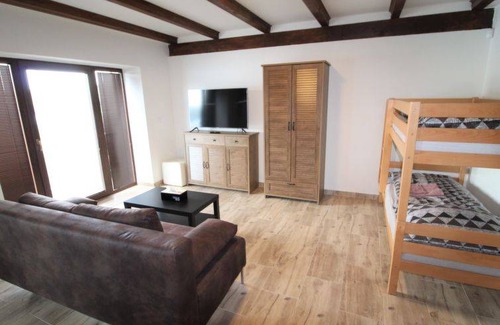 Zupanovice Apartment | 80 m² Apartment ∙ 1 bedroom ∙ 9 guests