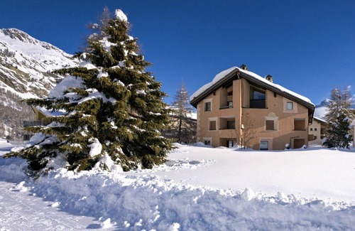 Sils-Maria Apartment | 80 m² Apartment ∙ 2 bedrooms ∙ 6 guests