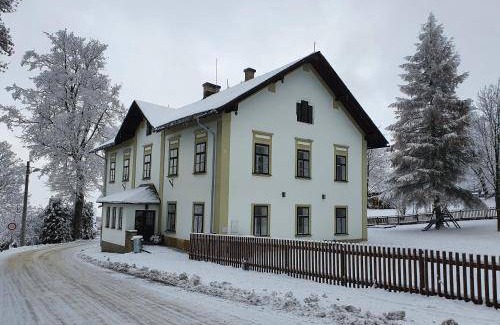 Kraliky Apartment | 80 m² Serviced apartment ∙ 2 bedrooms ∙ 10 guests