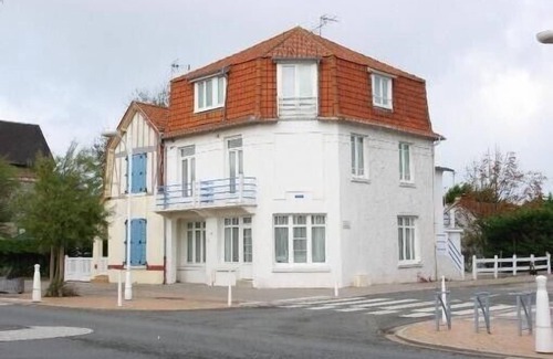 Fort-Mahon-Plage House | 800m the sea, big house with 6 appart for 2 to 24 persons max or less