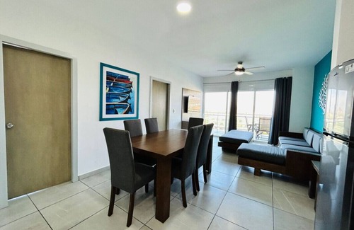 Marina Mazatlan Condo | 8013B penthouse vista a la marina y a la alberca
