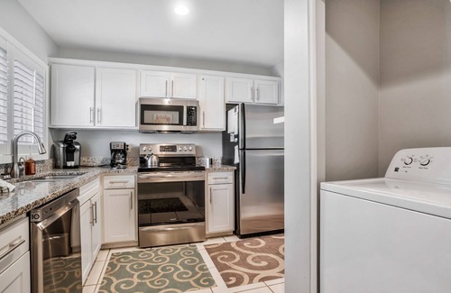 Harbour Town Condo | 807 Clipper Court/2BR/2.5BA/THSE/Sofa Bed/Smart TV's/WIFI/Pool/Grill