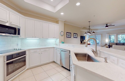 Palmetto Dunes Villa | 8138 Wendover Dunes- Large Updated Villa Steps from the Beach!