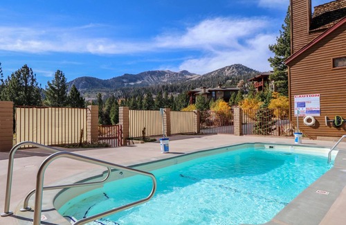 Mammoth Lakes Condo | 82 m² Condo ∙ 1 bedroom ∙ 4 guests