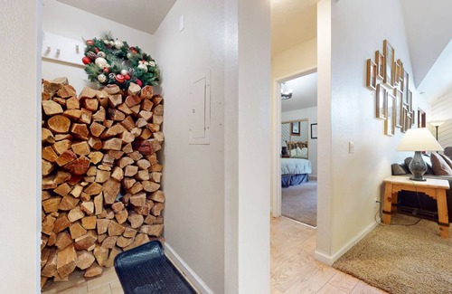 Mammoth Lakes Condo | 82 m² Condo ∙ 1 bedroom ∙ 4 guests