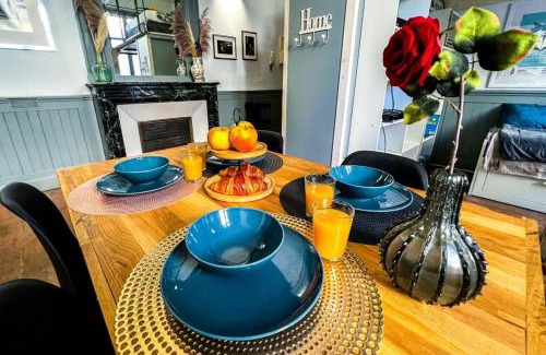 Avignon City Centre Apartment | 84B9 - "L'Interlude" elegant historic flat