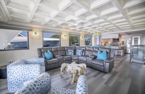St. Petersburg - Clearwater Boat Rental | 84’YACHT, DEEP SPRING DISCOUNTS,KING BEDS,MASSAGES,CHEF,KAYAKS,SUP