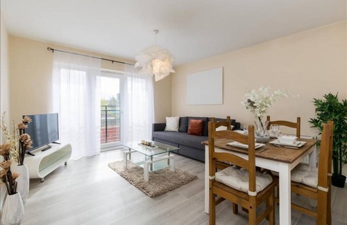 Wolverhampton Apartment | 85 m² Apartment ∙ 2 bedrooms ∙ 6 guests
