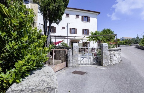 Tribulje House | 85 m² House ∙ 3 bedrooms ∙ 5 guests