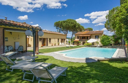 Bucine Resort | 85 m² Resort ∙ 3 bedrooms ∙ 6 guests