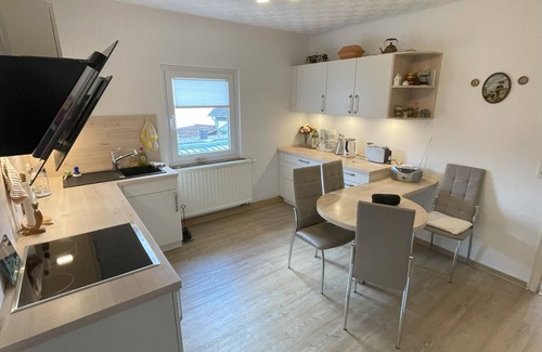 Riegelsberg Apartment | 85 sqm with garden and private garage for 6 people – Apartment “Rosie”