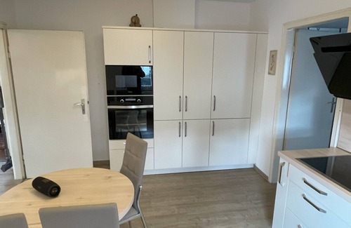 Riegelsberg Apartment | 85 sqm with garden and private garage for 6 people – Apartment “Rosie”