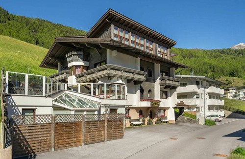 Soelden Apartment | 87 m² Apartment ∙ 2 bedrooms ∙ 6 guests