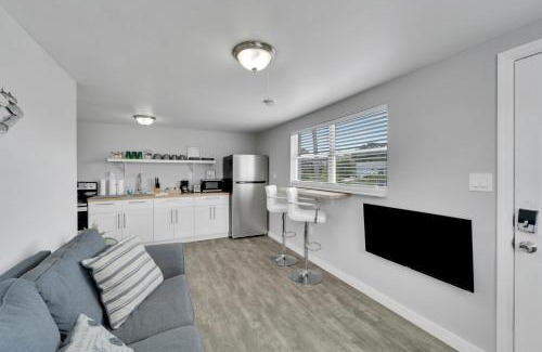 Tampa Apartment | 8818 Rocky Creek Drive Unit A