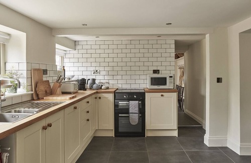 Hindringham House | 89nextdoor - Three Bedroom House, Sleeps 6