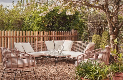 Hindringham House | 89nextdoor - Three Bedroom House, Sleeps 6