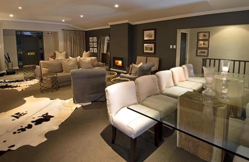 Grahamstown House | 8A Grahamstown