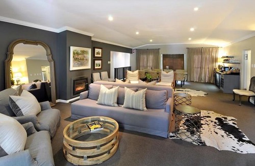 Grahamstown House | 8A Grahamstown