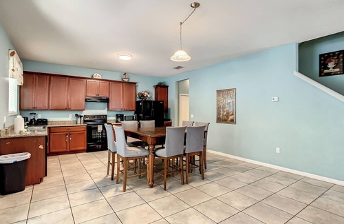 Crystal Cove House | 8br/5ba Pool Villa,Near Disney, Seaworld, Convention Ctr