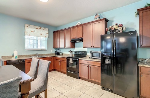Crystal Cove House | 8br/5ba Pool Villa,Near Disney, Seaworld, Convention Ctr