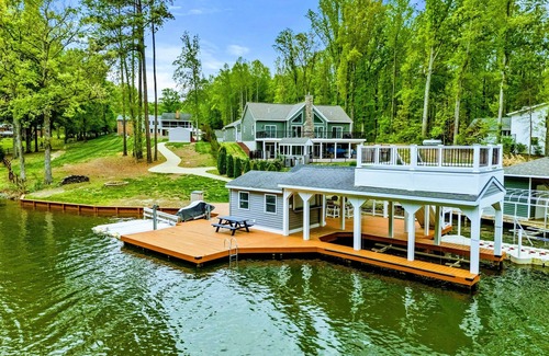 Bumpass House | 8BR Lakefront Retreat, Pool, Boat Dock, Hot Tub