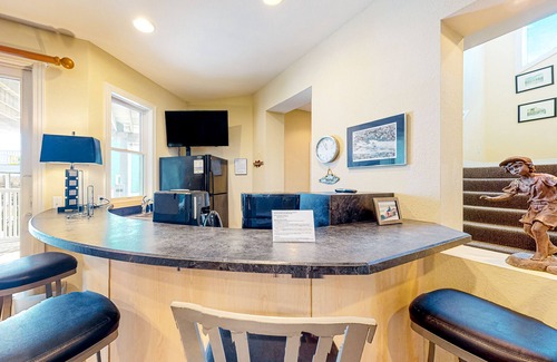 Whalehead Beach House | 8BR Oceanfront | Pool | Hot Tub | Pool Table