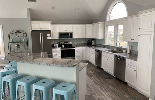 Ocean Hill House | 8BR OF Pets Elevator Theater 2 Community Pools