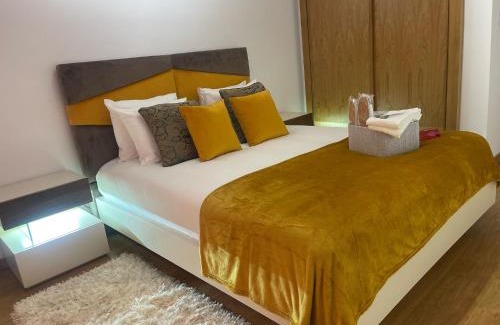 Palhais Apartment | 8P Montijo Lux & Design Apartment
