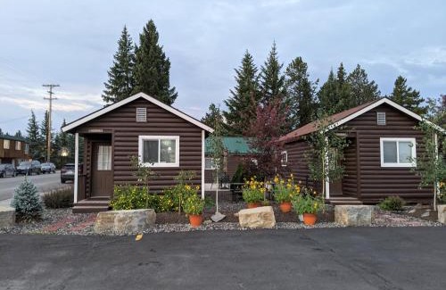 West Yellowstone Resort | 9 Bar W Cabins