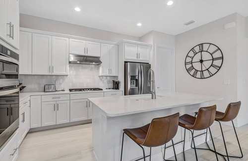 Naples Villa | 90-day minimum lease | Azure | 2bd+den/2ba |Furnished villa