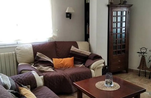 Bronchales Apartment | 90 m² Apartment ∙ 3 bedrooms ∙ 6 guests