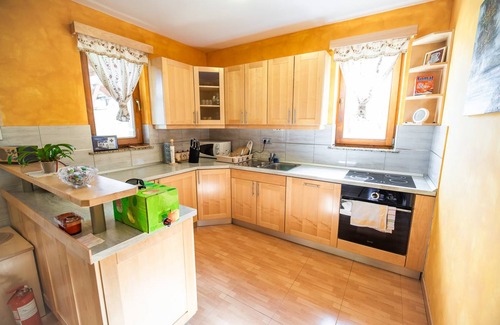 Cerklje ob Krki House | 90 m² House ∙ 1 bedroom ∙ 6 guests
