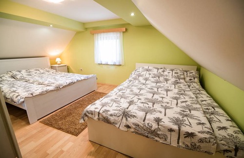 Cerklje ob Krki House | 90 m² House ∙ 1 bedroom ∙ 6 guests
