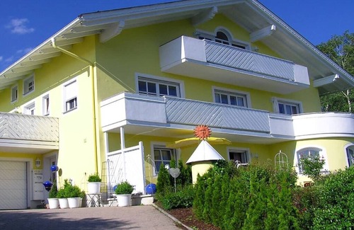 Buchet Apartment | 90qm große FeWo im ersten Stock mit Kachelofen
