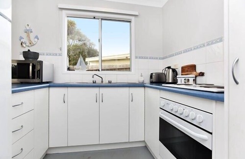 Hayborough House | 91 On the Rocks 91 Port Elliot Rd Hayborough Chiton