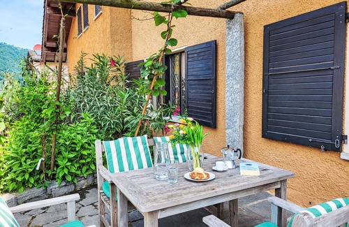 Brusino Arsizio Apartment | 92 m² Apartment ∙ 2 bedrooms ∙ 4 guests