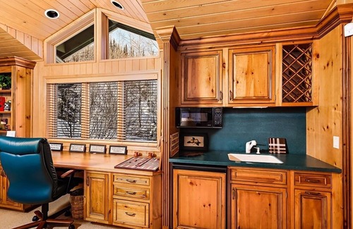 Snowmass Village House | 921 Faraway 5 Bedroom Home by RedAwning