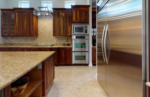 Vineyards House | 9242 Vanderbilt Beach Single Family Home