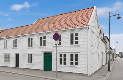Kristiansand House | 92m to Kvadraturen l Renovated 2025 l 24l7 checkin