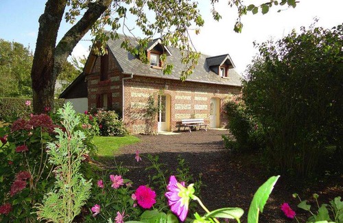 Les Grandes-Ventes House | 94 m² House ∙ 2 bedrooms ∙ 4 guests