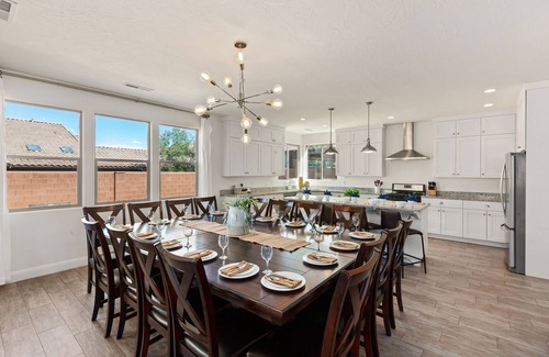 Santa Clara House | 94 PV | Luxury Home with Private Pool & Hot Tub, Fire Pit, Huge Kitchen, and More!